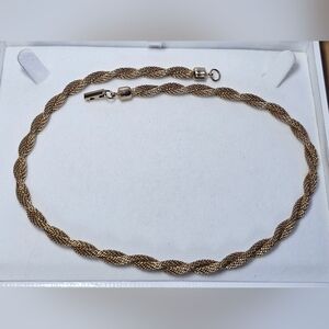 Sarah Coventey Gold Twisted Chain Necklace